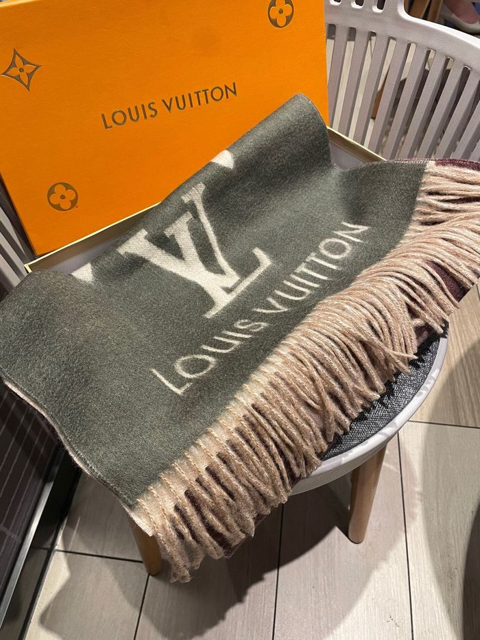 Louis Vuitton Scarf LV00036